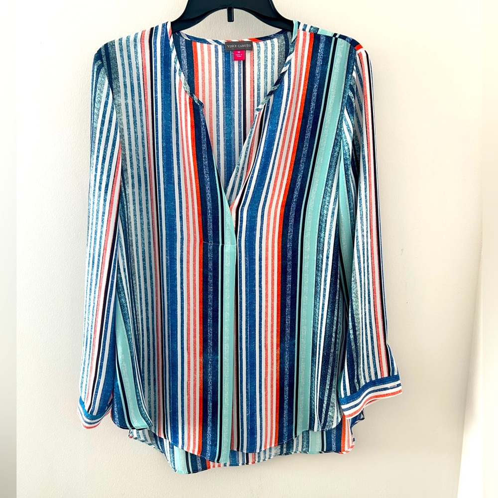 NWOT Women’s Vince Camuto Striped V Neck Blouse - Size M